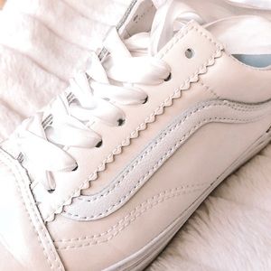 women’s old skool vans